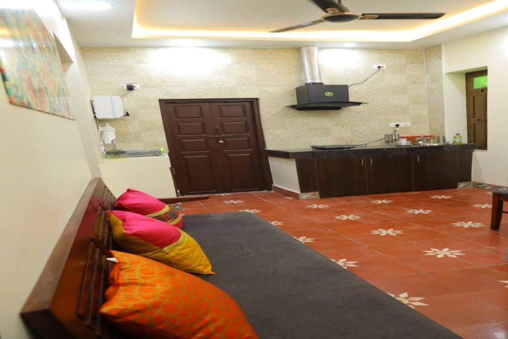 Heritage Home With 3 Bed/3 Bath With Kitchen In A Residential Neighborhood. Madurai Bagian luar foto